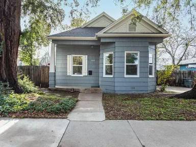 Main picture of 3728 2nd Ave