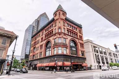 Main picture of 133 S 3rd St