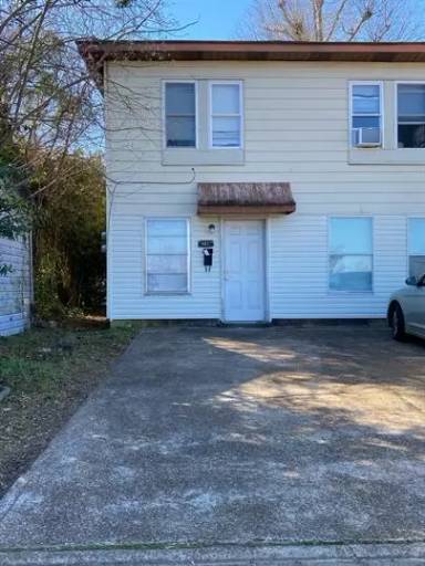 Main picture of 415 Everett St