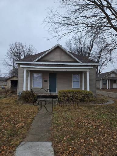 Main picture of 505 E Quincy St