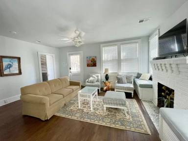 Main picture of 611 Howard St