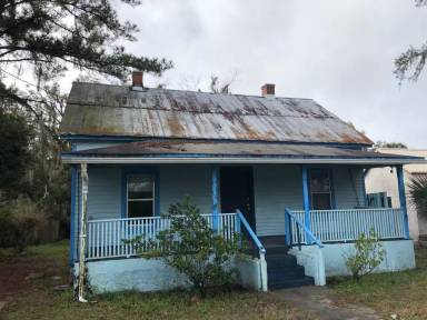 Main picture of 1317 Carr St