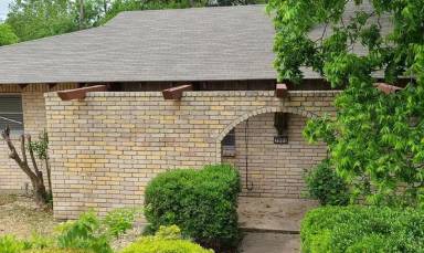 Main picture of 3601 Ivanhoe Dr