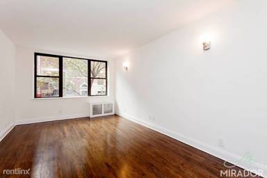 Main picture of 119 East 83rd St
