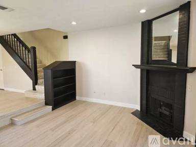 Main picture of 203 Oahu Way