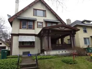 Main picture of 18 Wellington Ave