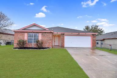 Main picture of 2609 Thoroughbred Dr