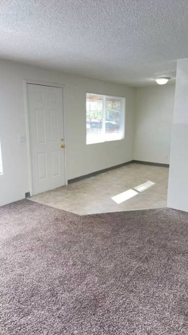 Main picture of 210 Benson St