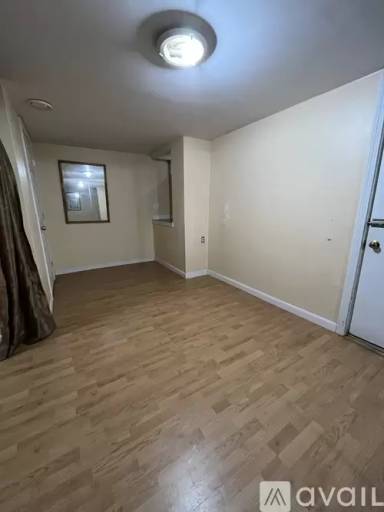 Main picture of 2743 Cranberry Hwy