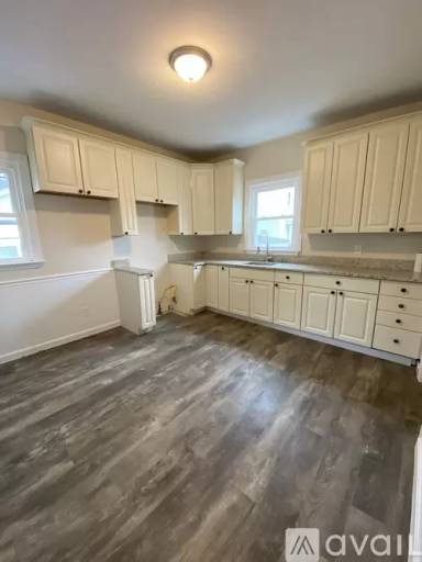 Main picture of 13 Magill St