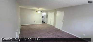 Main picture of 8405 Cottonwood Dr