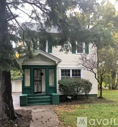 Main picture of 3245 Oak Rd