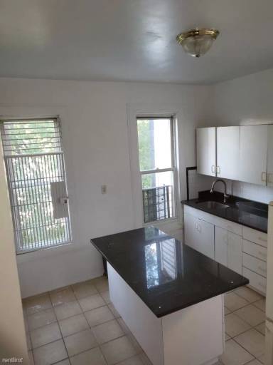 Main picture of 1038 Tiffany St