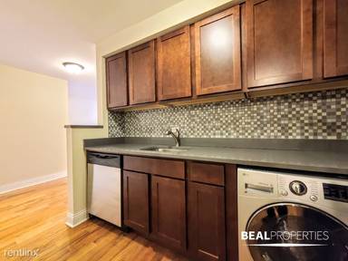 Main picture of 530 W Surf St