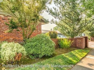 Main picture of 9334 N Lombard St