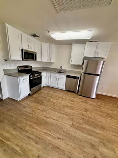 Main picture of 840 Palm Ave