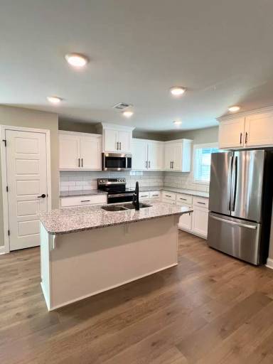 Main picture of 321 Madison Ave