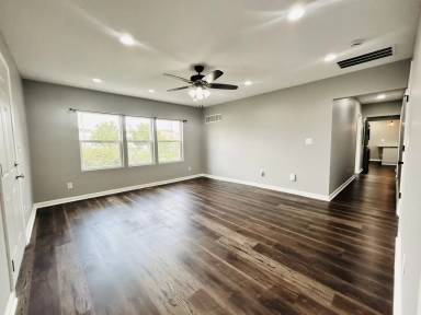 Main picture of 314 1/2 S 6th St