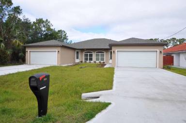 Main picture of 226 Coral Reef Ct N