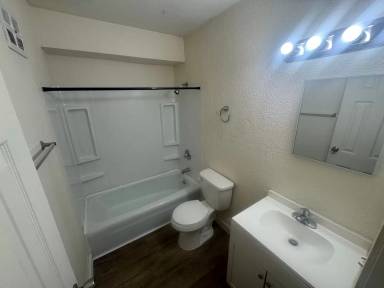 Main picture of 1451 Pineville Rd