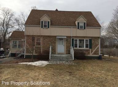Main picture of 10 Newton Ave