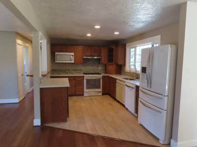 Main picture of 38833 Ridge Dr