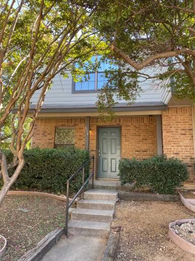 Main picture of 606 W Collins St