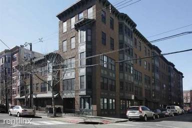 Main picture of 132 Monroe St
