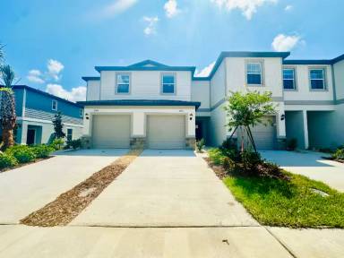 Main picture of 10310 Trumpet Honeysuckle Way