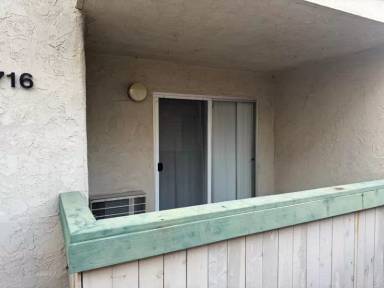 Main picture of 12716 Lakeshore Dr