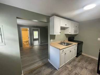 Main picture of 341 Varney St