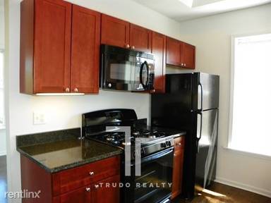 Main picture of 7724 N Ashland Ave