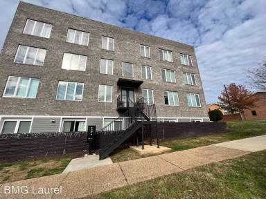Main picture of 800 21st St NE