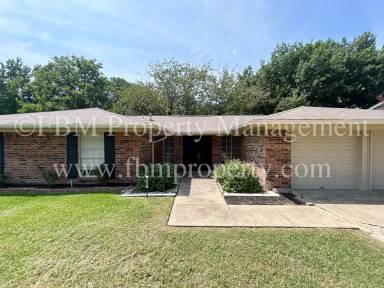 Main picture of 2409 Linda Dr