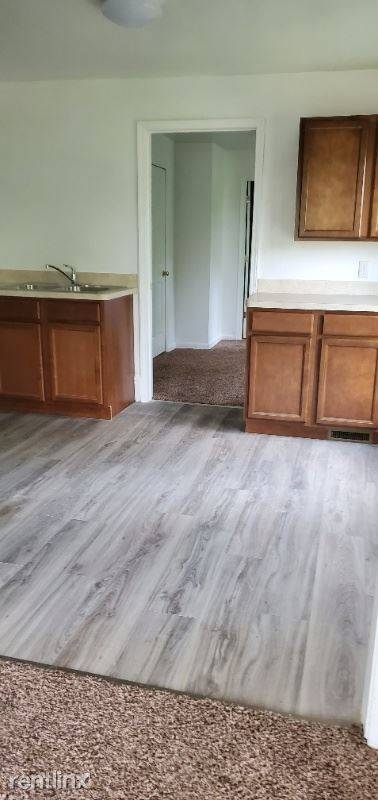Main picture of 1376 Pondview Ave