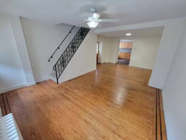 Main picture of 162 Green Ln