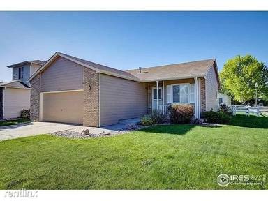 Main picture of 2510 Sapphire St
