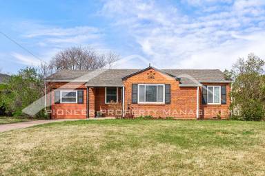Main picture of 2865 Ivy St