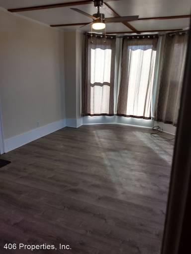 Main picture of 318 Miller St