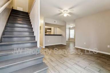 Main picture of 7721 S Coronet Ct