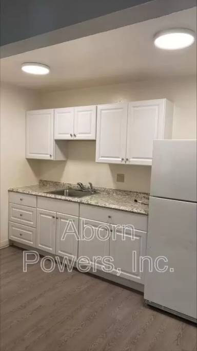 Main picture of 2807 Manor Dr