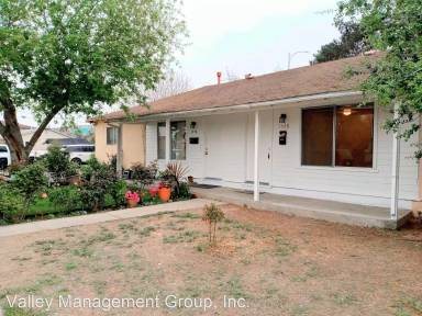 Main picture of 1446 E San Antonio St