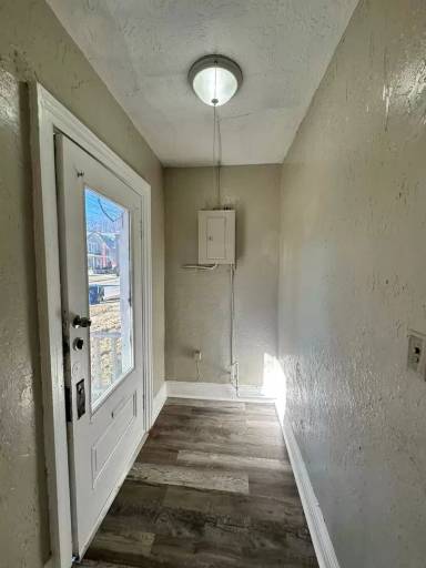 Main picture of 31 Pershing Ave