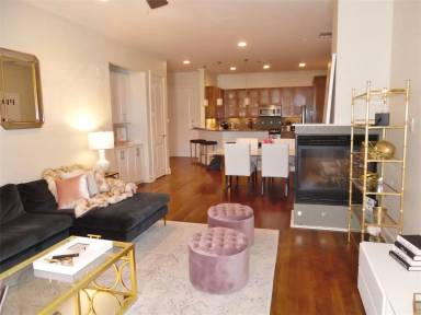 Main picture of 2800 Sandage Ave
