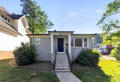 Main picture of 3441 Commonwealth Ave