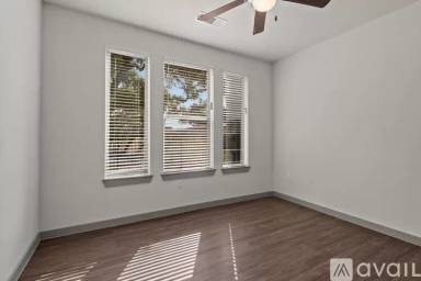Main picture of 4000 Cromwell Dr