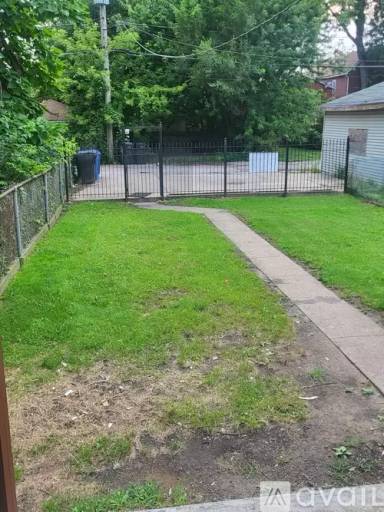 Main picture of 7034 S Harper Ave