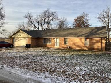 Main picture of 804 James Ct