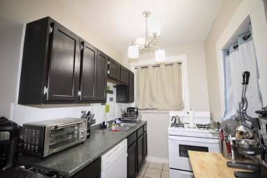Main picture of 2114 Portis Ave