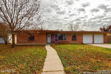 Main picture of 414 E Langley Blvd